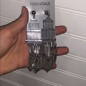 Essentials silver chandelier earrings